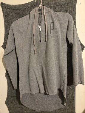 PINK Victoria's Secret Gray Hooded Pullover Sweatshirt